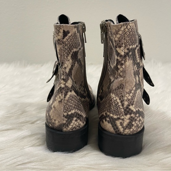 Women’s Steven by Steven Madden Harmon Snake Print Moto Boots 9 US! - Picture 6 of 14